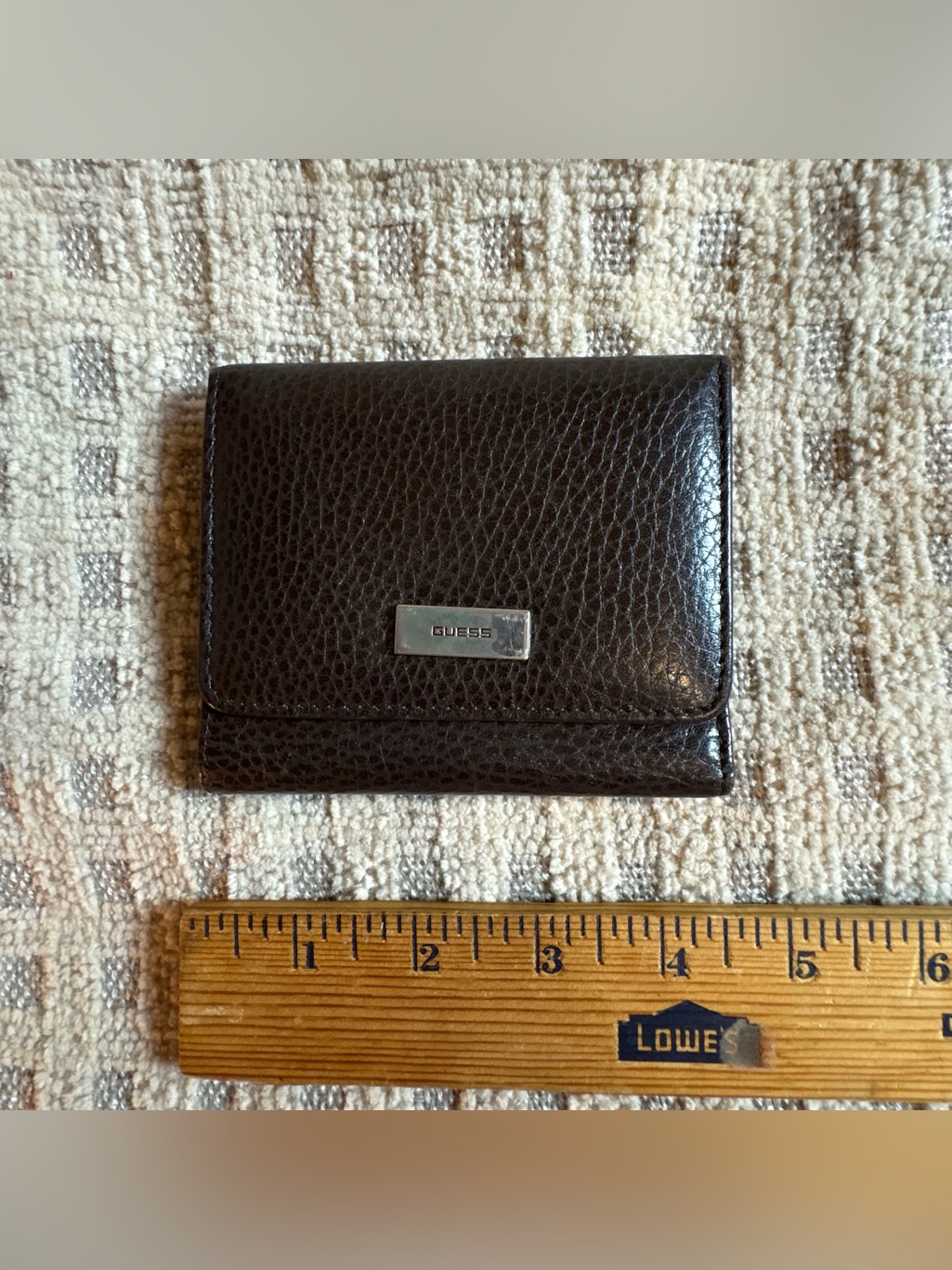 Guess Dark Brown Pebbled Leather Trifold Card  Key Holder